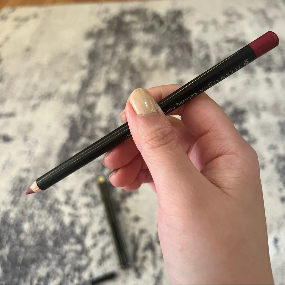 illamasqua lip pencil lust